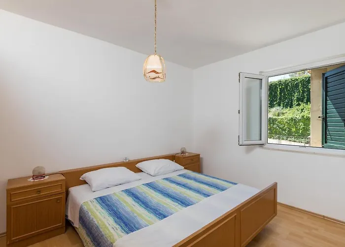 Varez شقة دوبروفينك